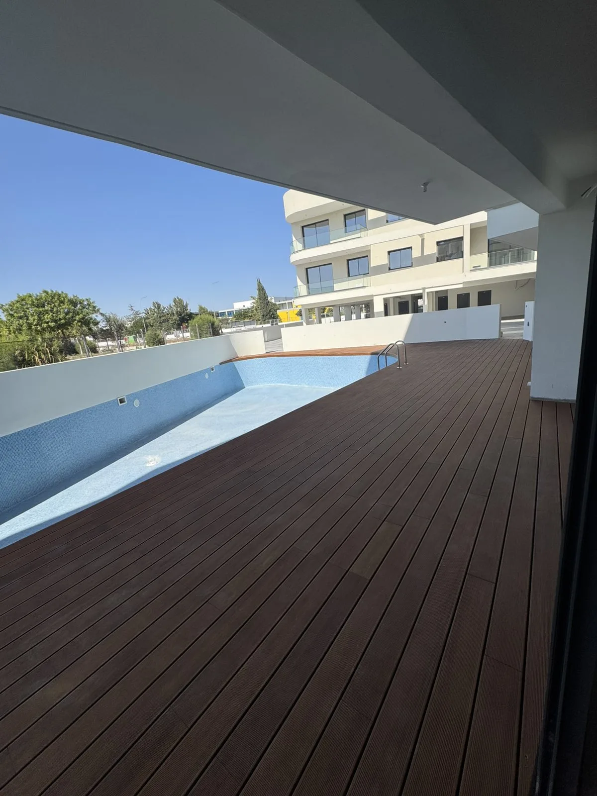 Pool decking in Livadia